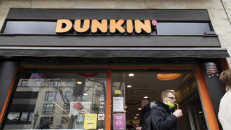 Florida Man robs a Dunkin' while wearing a uniform from another Dunkin' 