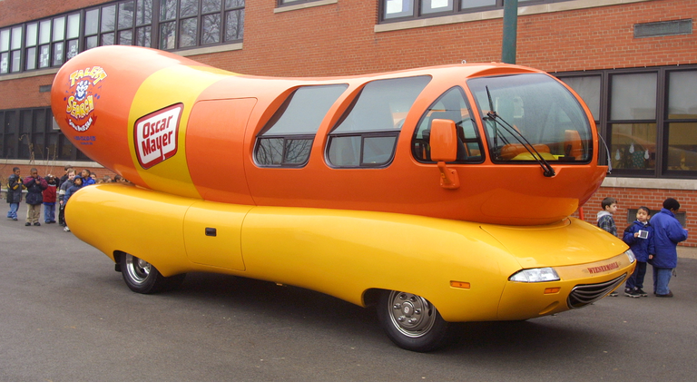 Oscar Mayer Wieners Vist Chicago school