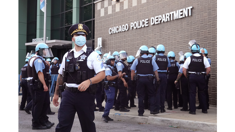 Chicago Residents Hold March Calling For Defunding Of Police