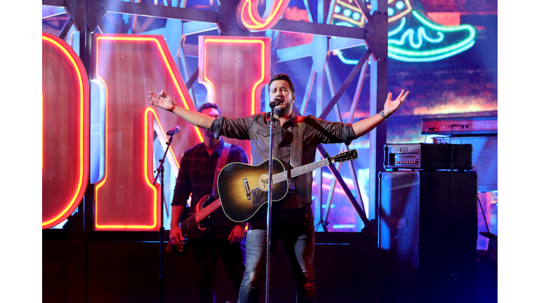 The 56th Annual CMA Awards - Show