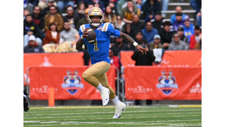 Tony the Tiger Sun Bowl - Pittsburgh v UCLA
