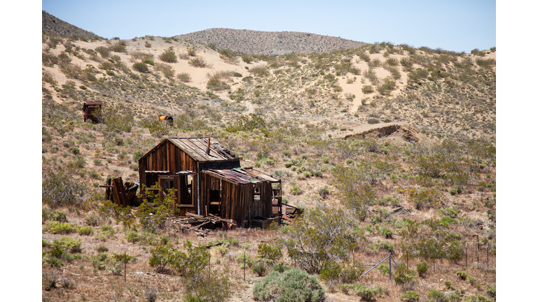 Mining shack in a ghost town in Johannesburg, California, USA