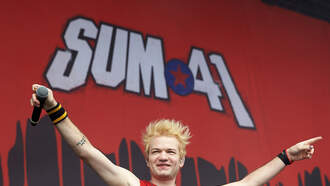 BREAKING: Sum 41 Announces They Are Disbanding After 27 Years