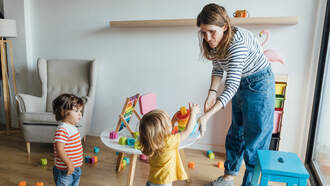 VIRAL VIDEO: 38-Year-Old Woman Says She "Makes Bank" Babysitting