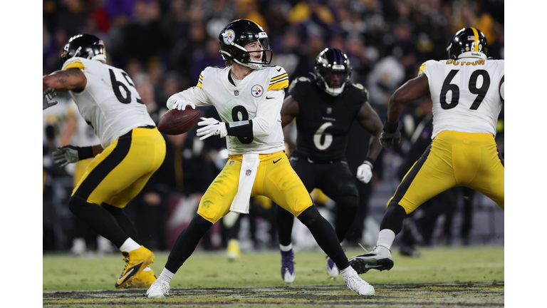 Pittsburgh Steelers v Baltimore Ravens
