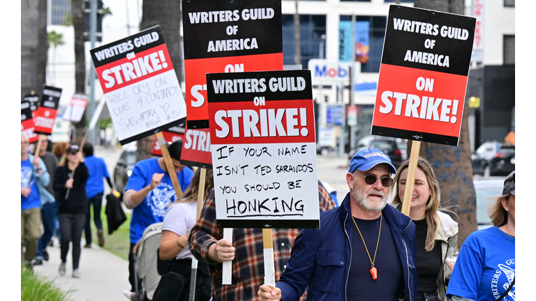 US-ENTERTAINMENT-TELEVISION-FILM-STRIKES-AI