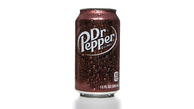 Dr Pepper soda can