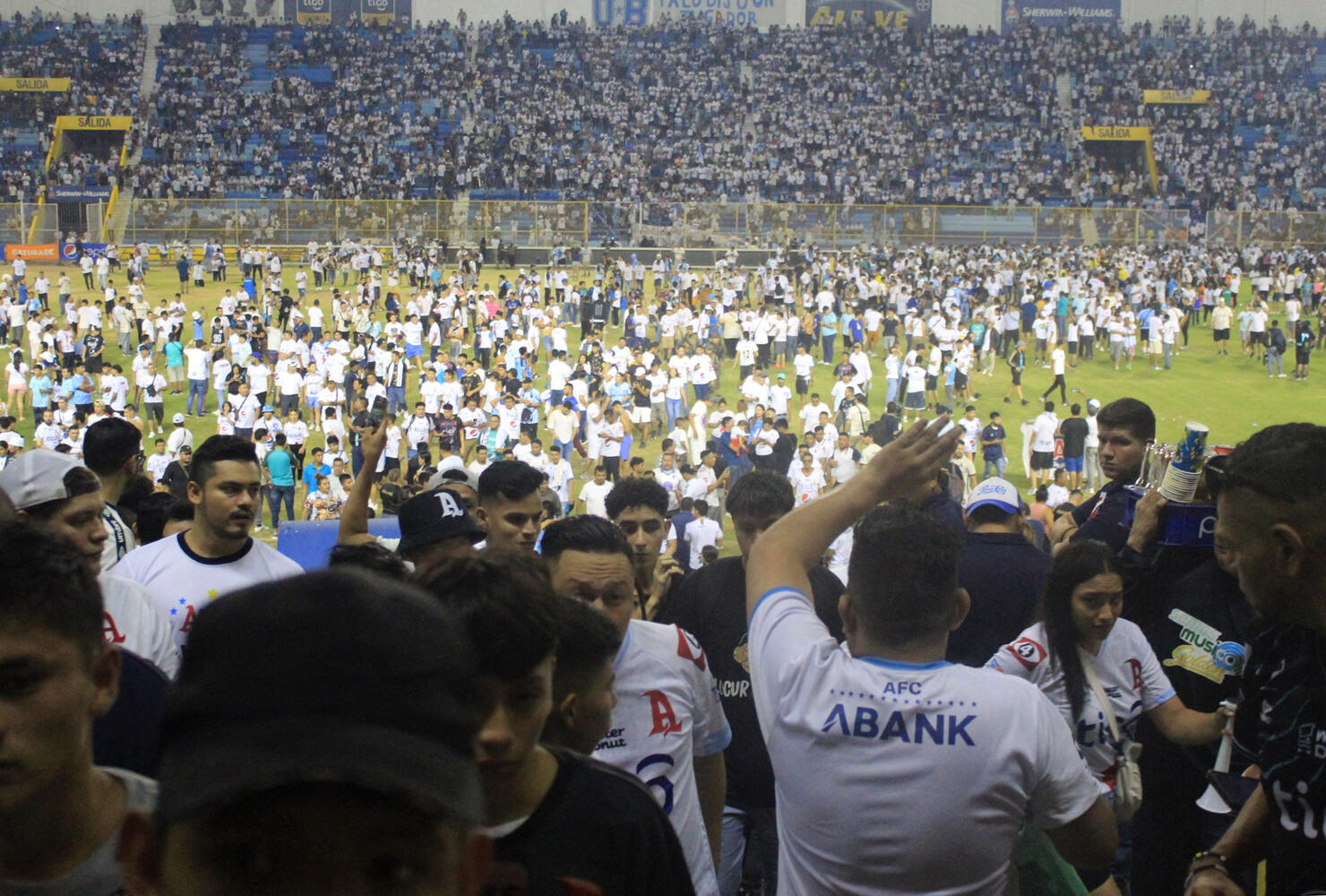 ELSALVADOR-FBL-ESA-STAMPEDE