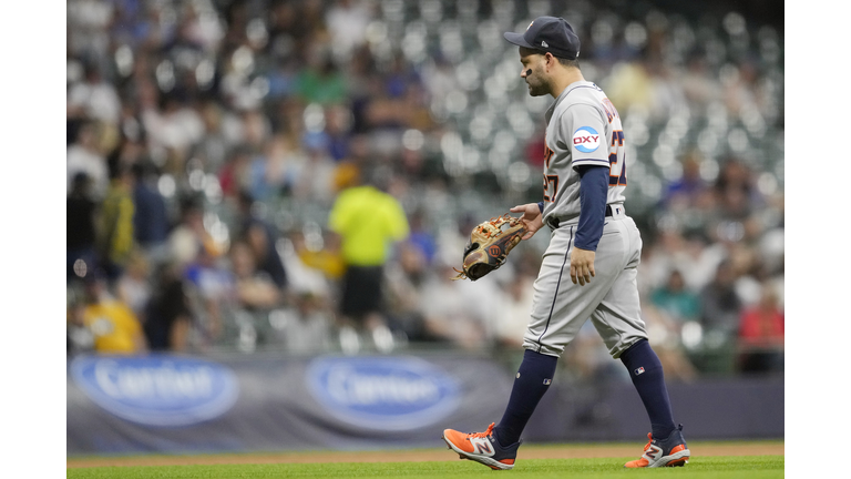 Houston Astros v Milwaukee Brewers