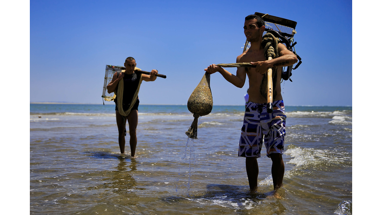 Unemployed Construction Workers Resort To Illegal Fishing