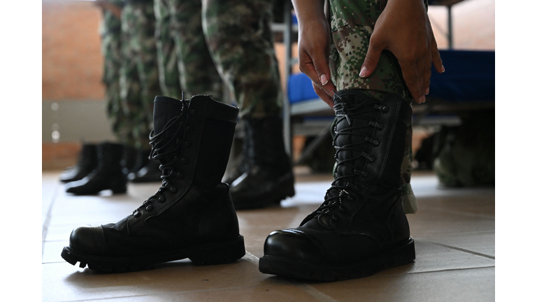 COLOMBIA-ARMY-WOMEN-TRAINING