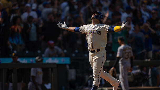 Castillo, Suarez and Co. Help M’s Stay Hot, Win Series Against Pirates