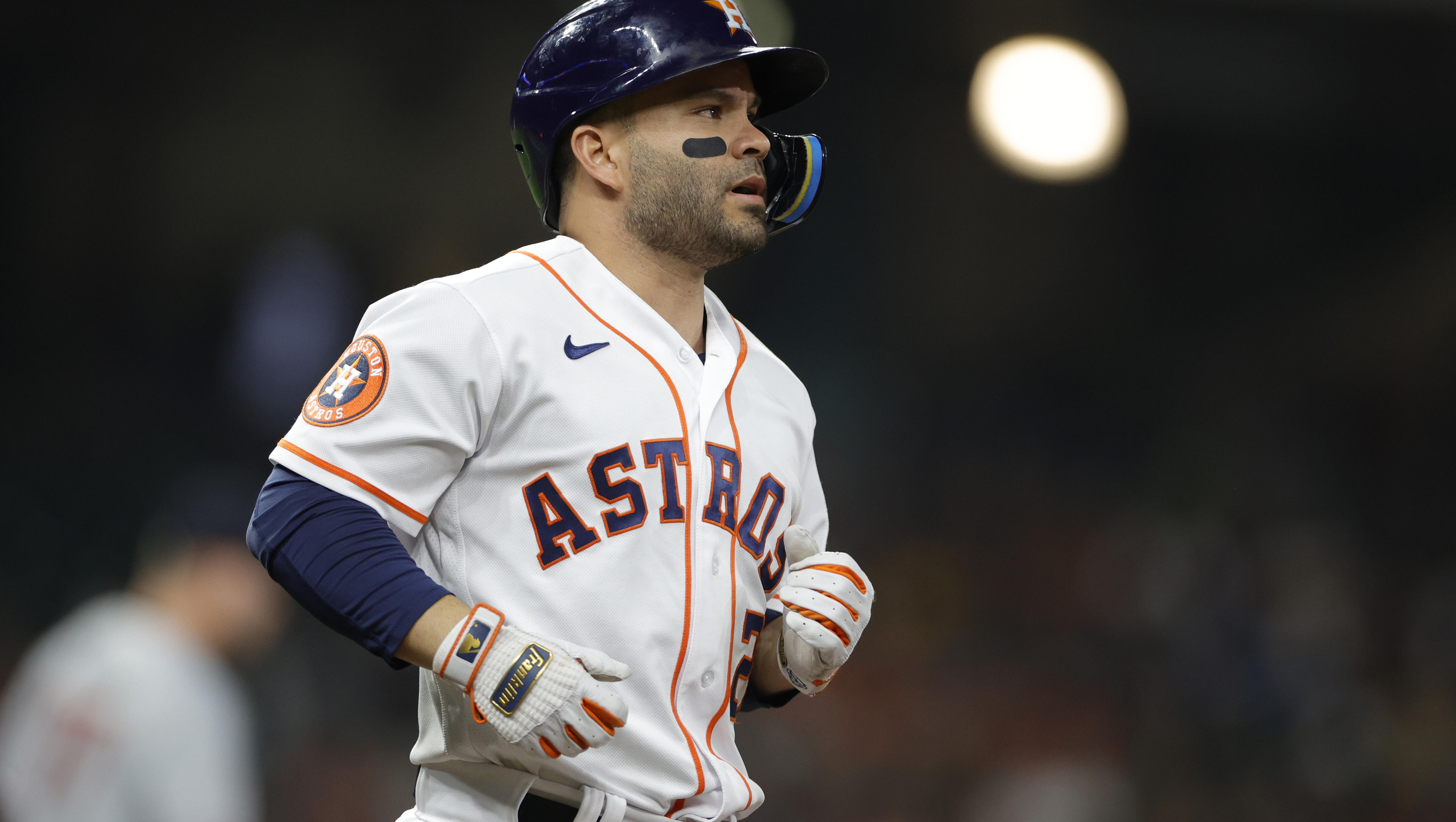 Astros Strike Early To Stroll Past Twins