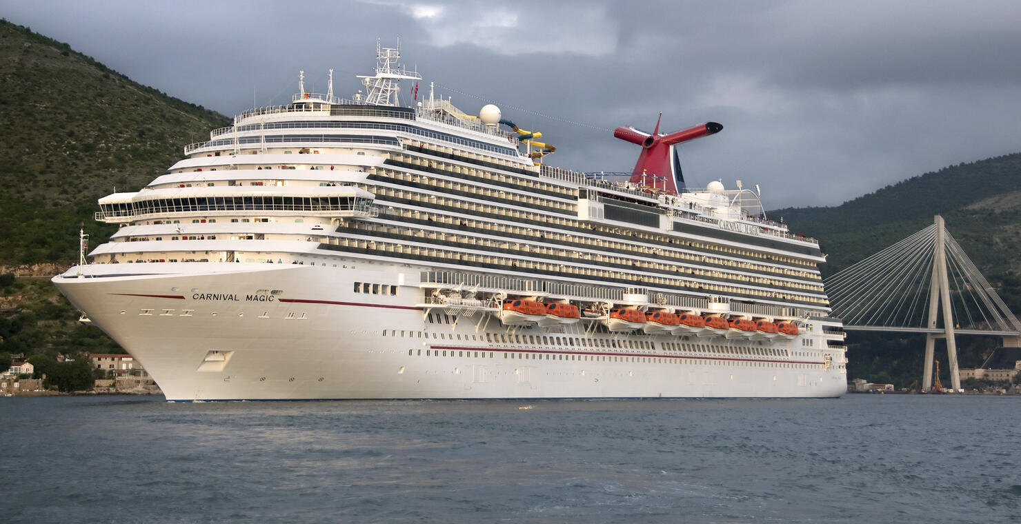 Carnival Magic Departs Dubrovni