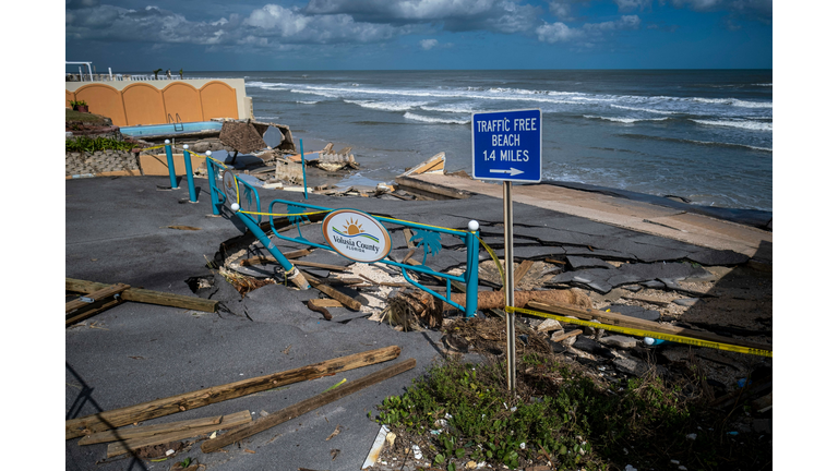 US-WEATHER-HURRICANE-FLORIDA-NICOLE