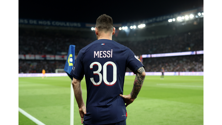 Paris Saint-Germain v Clermont Foot - Ligue 1 Uber Eats