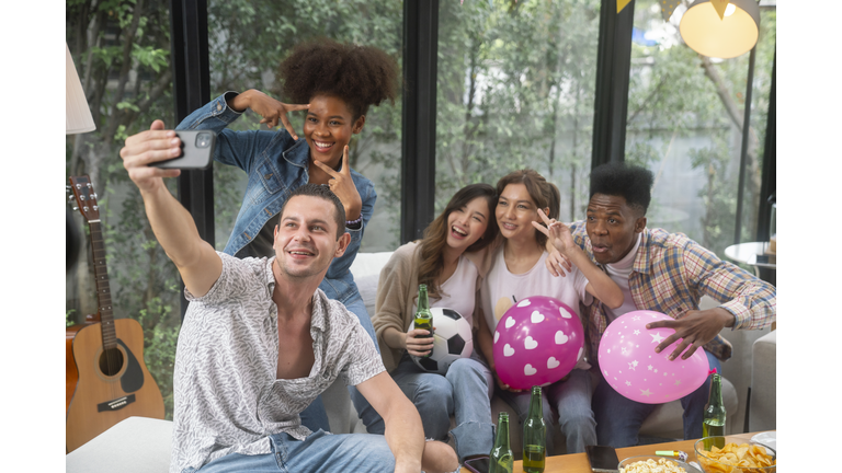 Friendship, Domestic Life, Party - Social Event, Beer - Alcohol, Dinner,