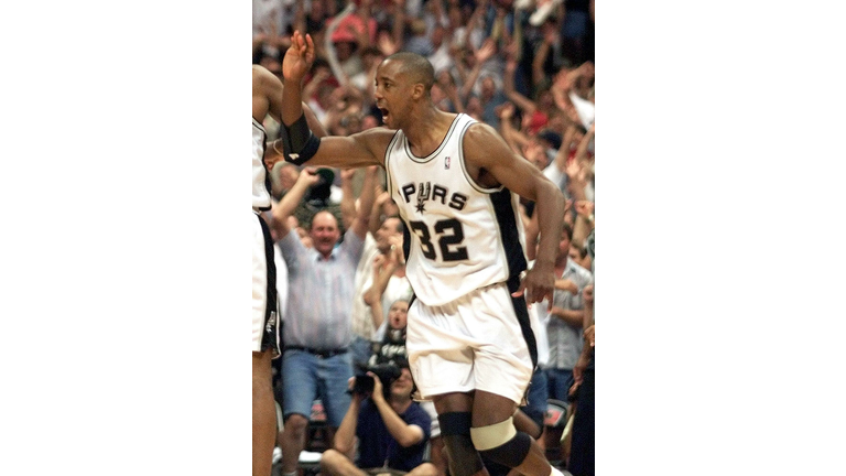 BKN-BLAZERS-SPURS-ELLIOTT