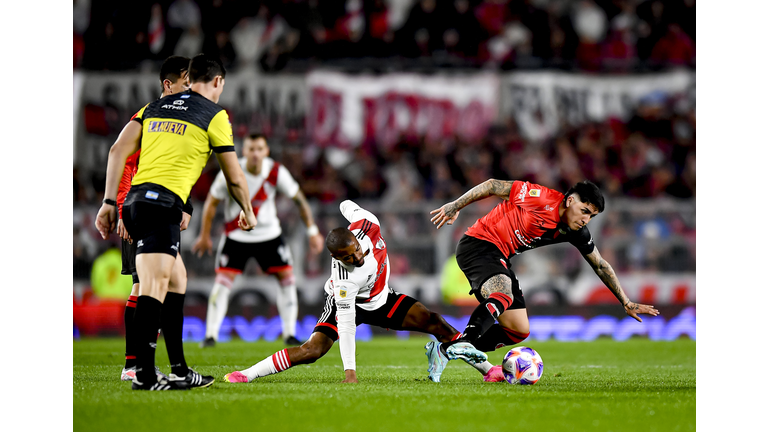 River Plate v Colon - Liga Profesional Argentina