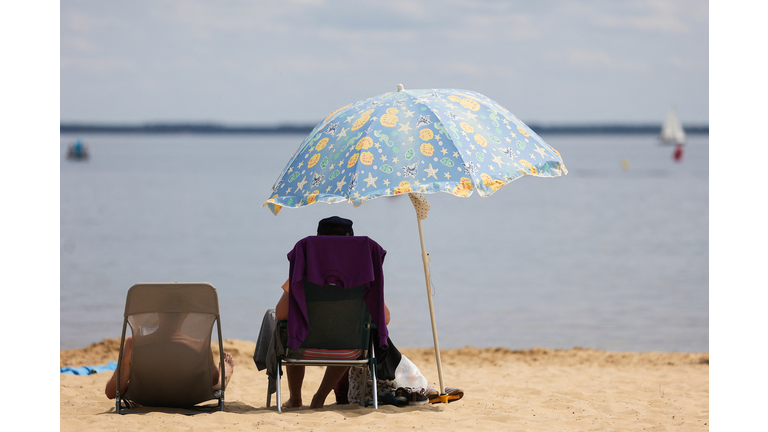 FRANCE-WEATHER-TOURISM