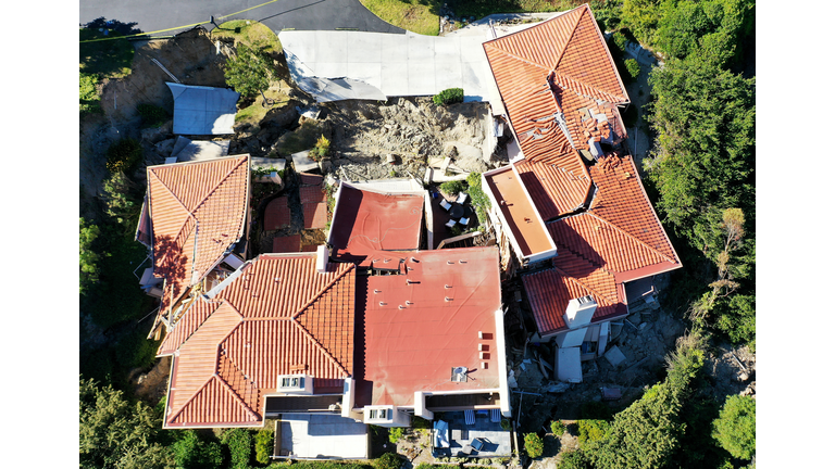 Landslide Damages Upscale Homes on Palos Verdes Peninsula