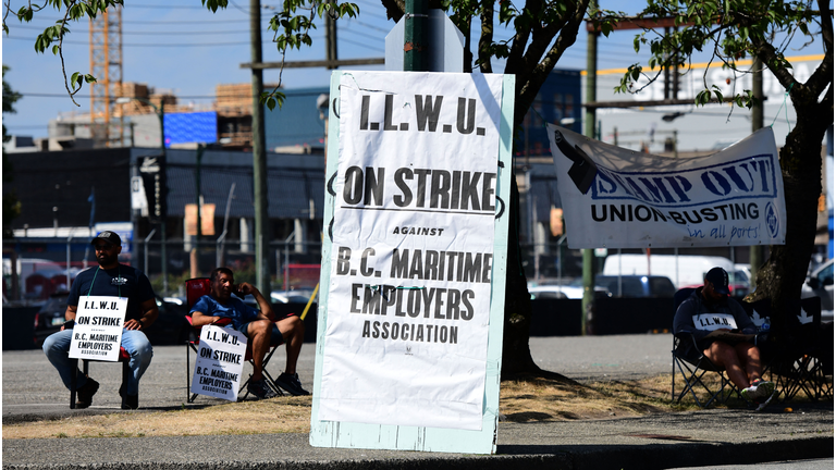 CANADA-PORTS-SHIPPING-STRIKE-LABOR-ECONOMY