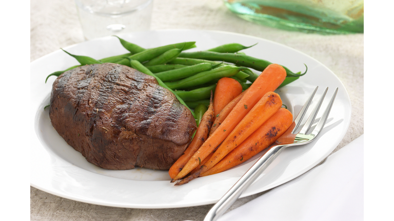 Grilled filet mignon entree