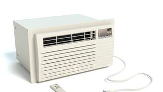 STRANGER REPLACES ELDERLY WOMAN’S A/C AFTER LONG BATTLE WITH A CONTRACTOR