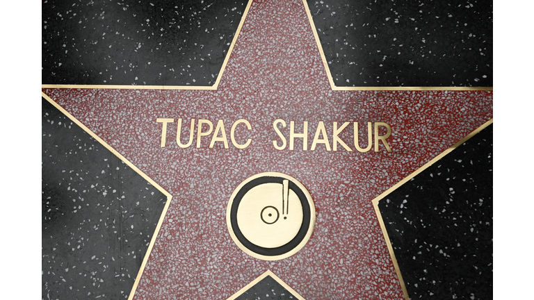 US-ENTERTAINMENT-MUSIC-HWOF-TUPAC