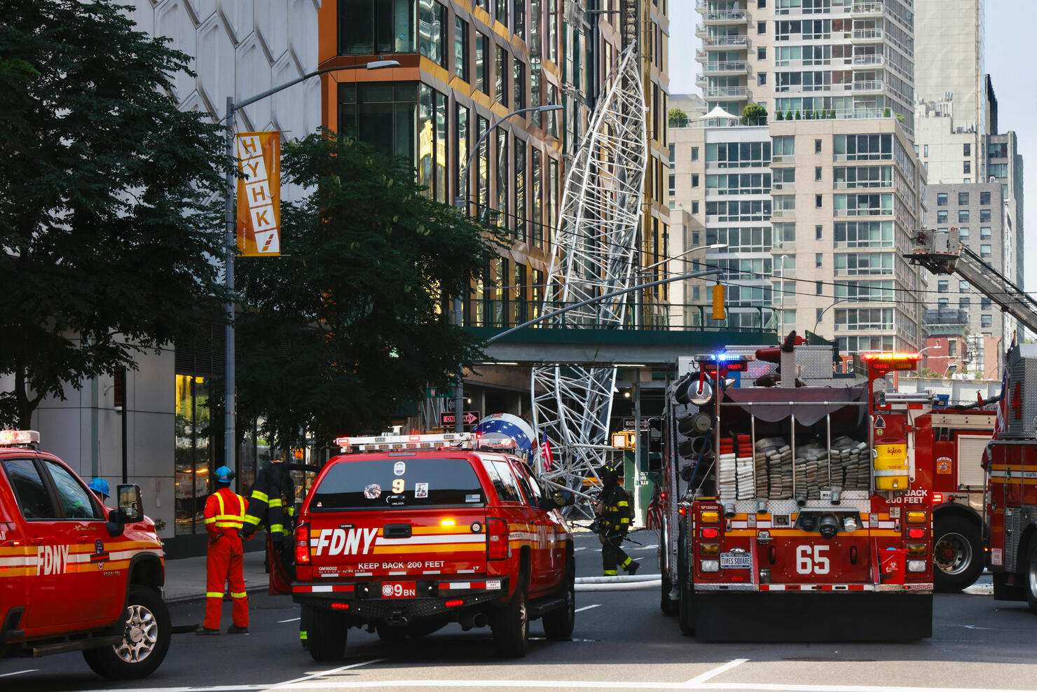 US-ACCIDENT-CRANE