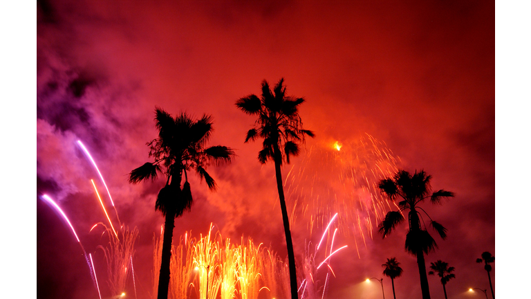 Disneyland Displays Fireworks Shows Nightly