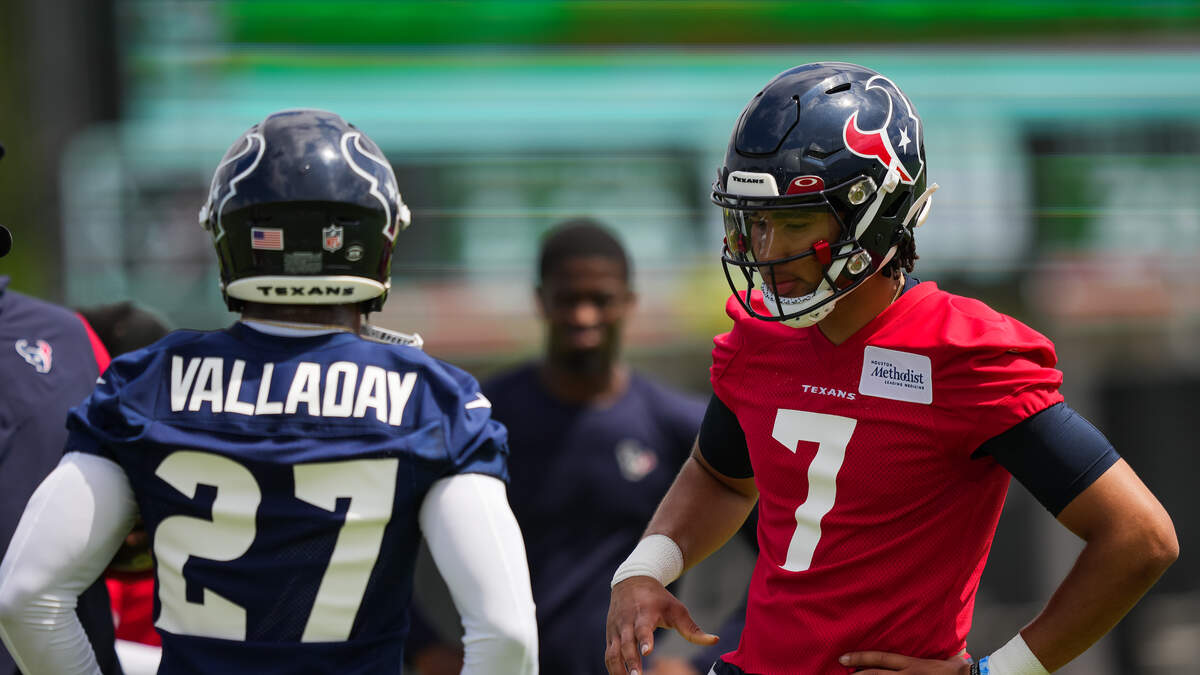 Texans' C.J. Stroud throws to Tank Dell at rookie minicamp