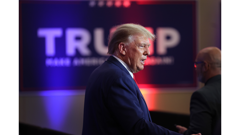GOP Presidential Candidates Address Annual Lincoln Dinner Fundraiser In Iowa