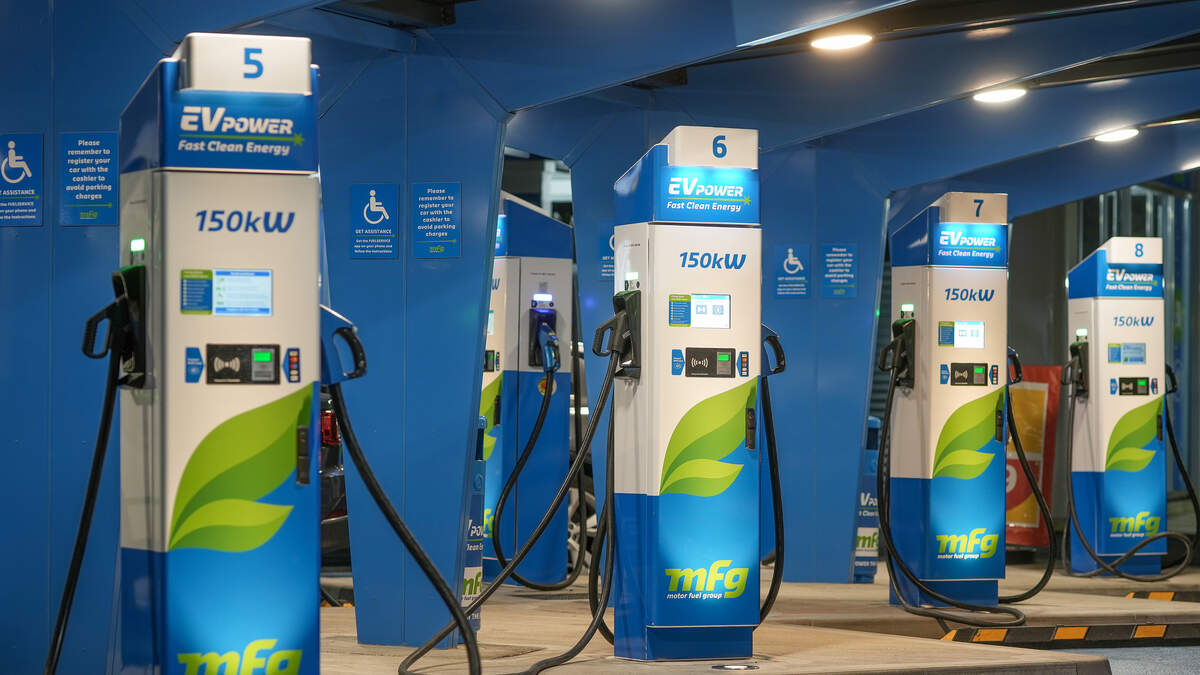 Tues Blogcast KT McFarland; Electric cars for everyone?; Rat massage