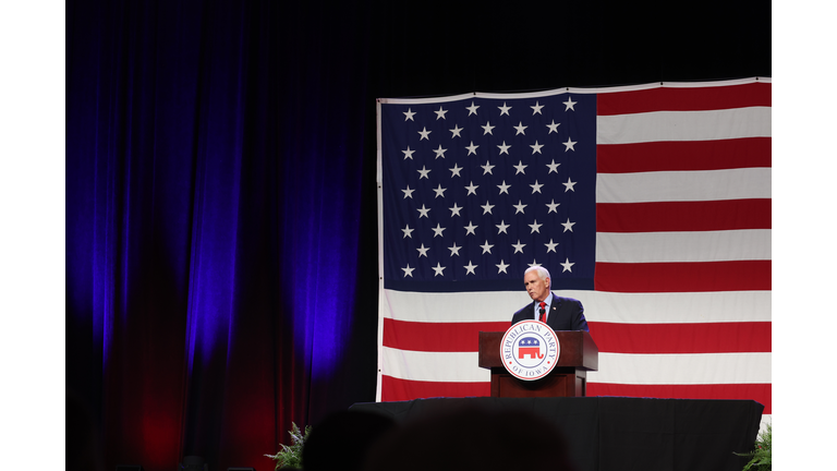 GOP Presidential Candidates Address Annual Lincoln Dinner Fundraiser In Iowa