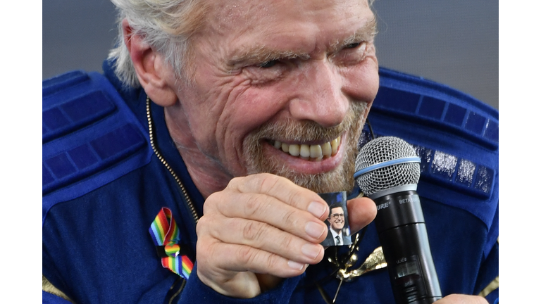 US-SPACE-TOURISM-BEZOS-BRANSON