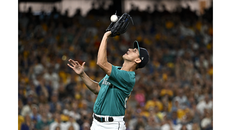 Luis Castillo Game Used Jersey - Felix HOF Weekend, 8/11/23 vs. BAL - 6 IP,  1 ER, 8 Ks, 8th Win of 2023, 56th of career