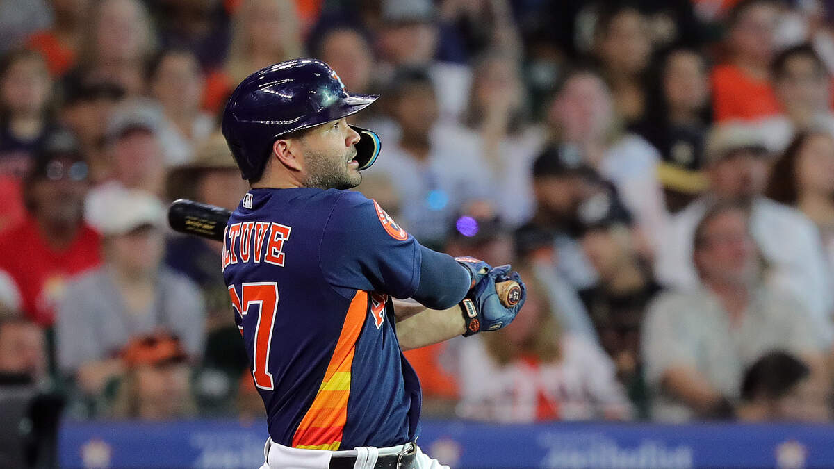 Houston Astros star Jose Altuve reaches 2,000 career hits