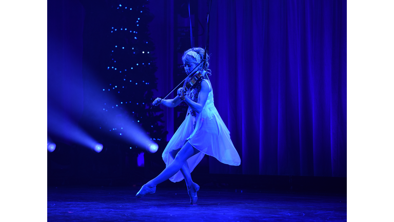 The Lindsey Stirling Christmas Program Winter Tour - Memphis, TN