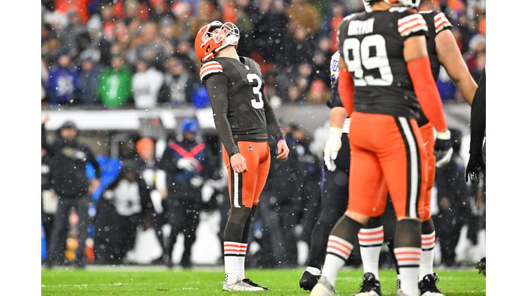 Browns cutting K Cade York and have traded for Chargers kicker Dustin  Hopkins 