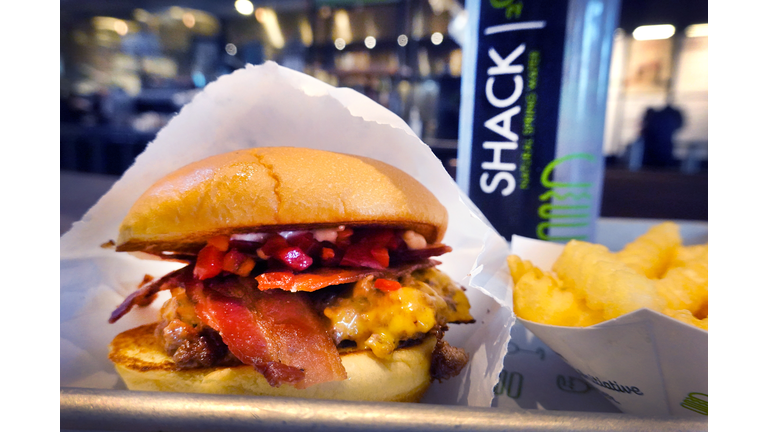 Shake Shack Reports Quarterly Earning That Beat Expectations, But Company Dampers Outlook