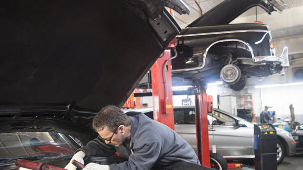 Toyota And Chrysler Issue Recalls Impacting Over One Million Vehicles