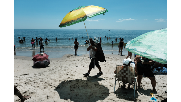 Heatwave Hits East Coast With High Temperatures And Humidity