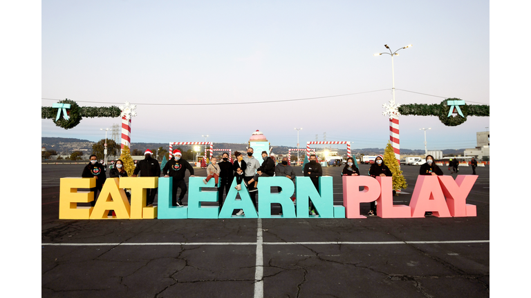 Eat. Learn. Play. Co-Founders Stephen And Ayesha Curry Host 8th Annual Christmas With The Currys