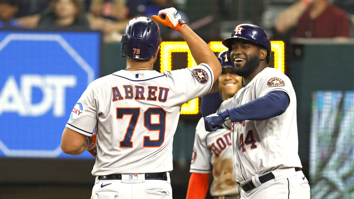 Astros aim for series sweep of Rangers, tie atop AL West