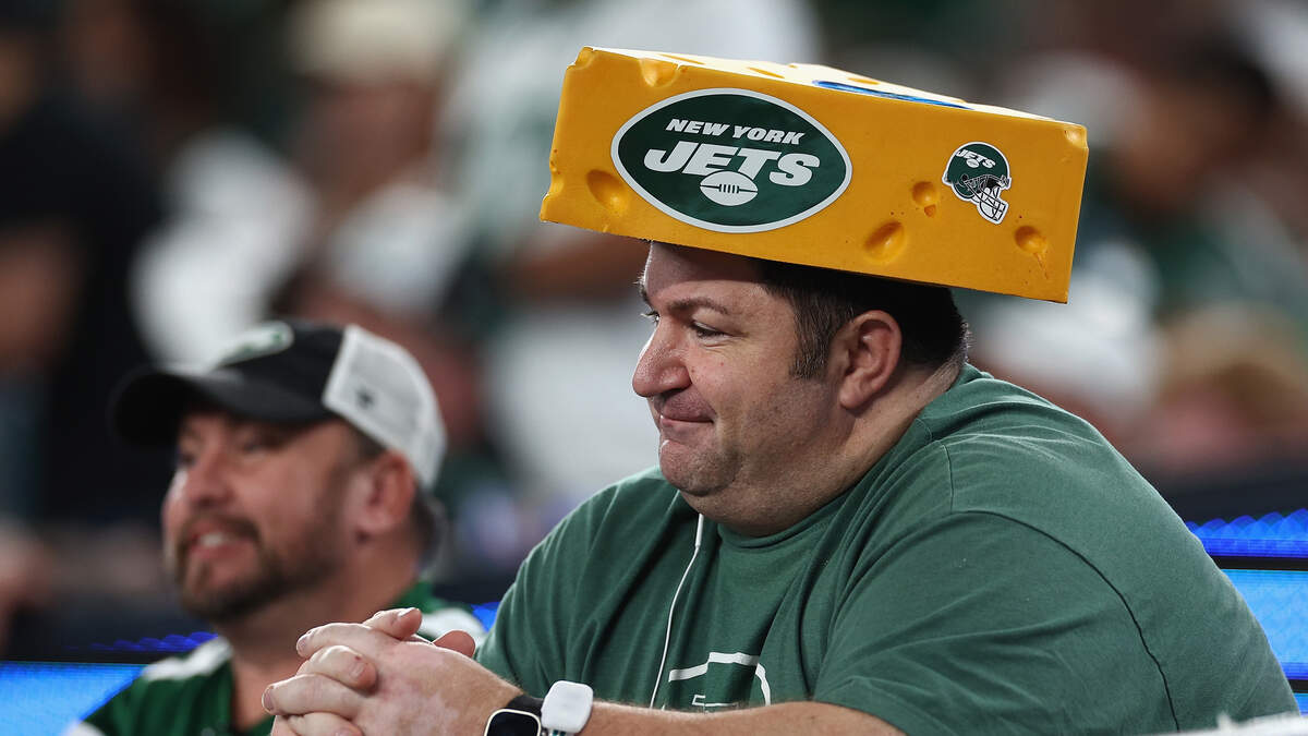 Politi: Fury over new parking regulations illuminates growing rift between  Jets, fans 