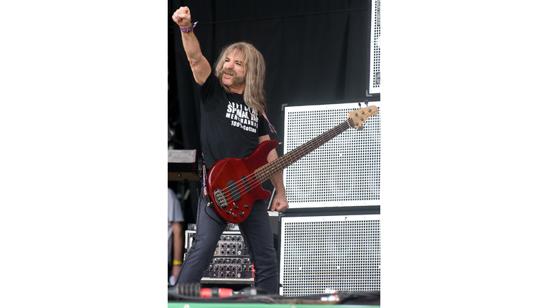 Harry Shearer performs on the Pyramid st