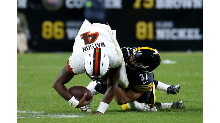 Cleveland Browns v Pittsburgh Steelers