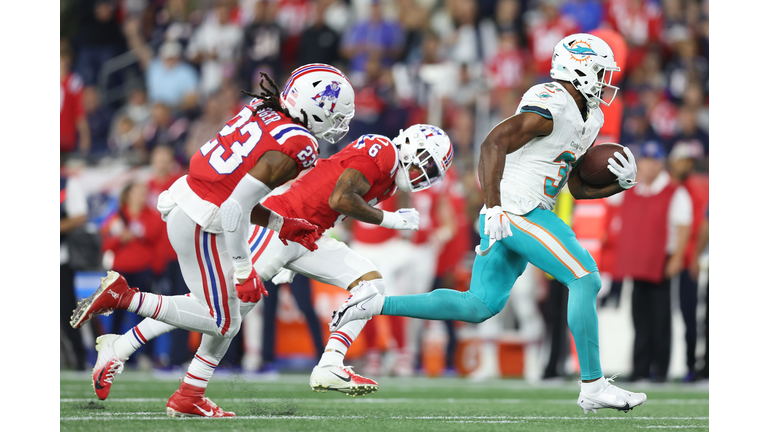 Miami Dolphins v New England Patriots