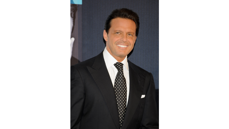 Luis Miguel Launches His New Album "Complices"